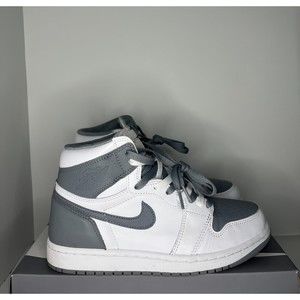 Air Jordan 1 Retro ''Smoke"
